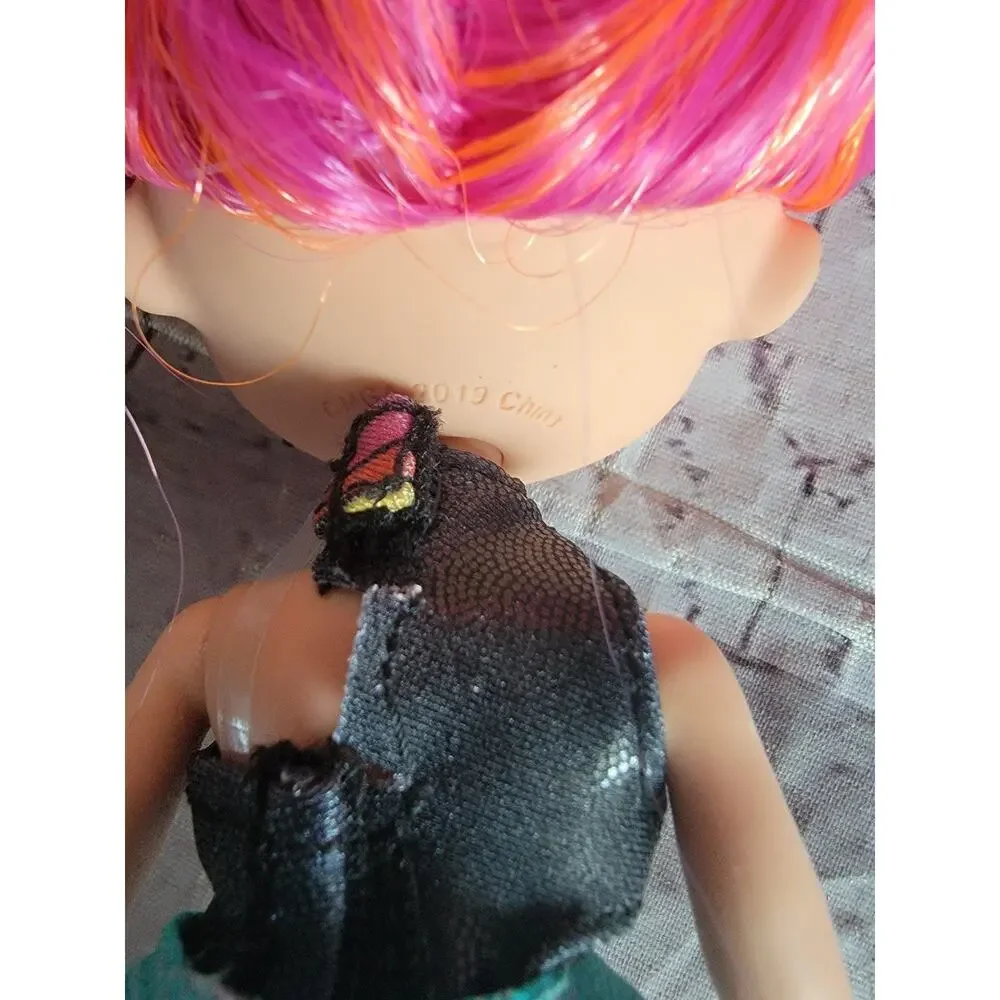 2019 MGA LOL Doll Pink & Orange Hair Roller Chick Blue Eyes No Shoes